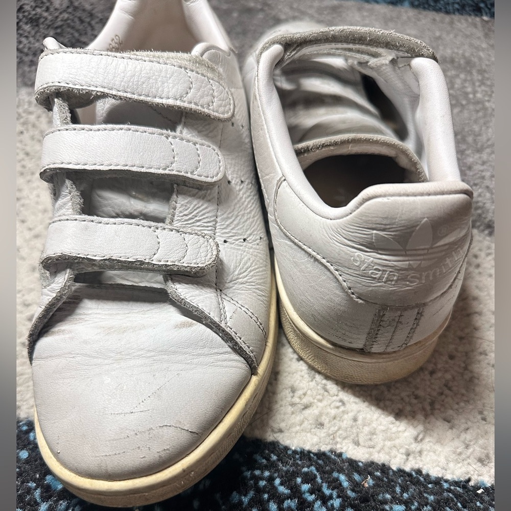 Adidas Stan Smith Velcro Strap Sneakers (Men’s 6 / Women’s 7.5/8)